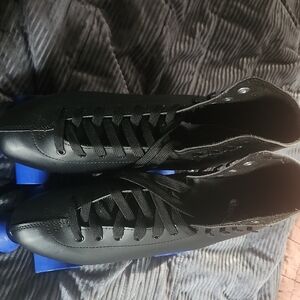 Men's Black Athletic Shoes